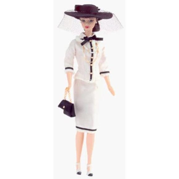 City Seasons Collectors Edition Spring in Tokyo Barbie - Picture 1 of 5